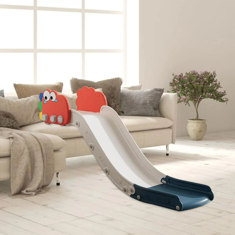 Escorregador de sofa divertido.