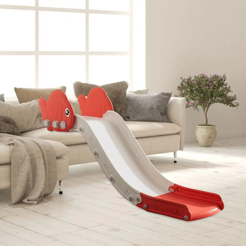 Escorregador de sofa divertido.